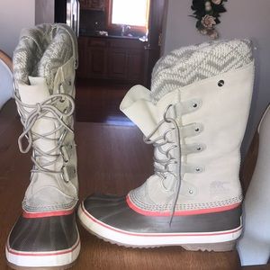 SOREL Women’s Joan of Arctic Knit Boots
